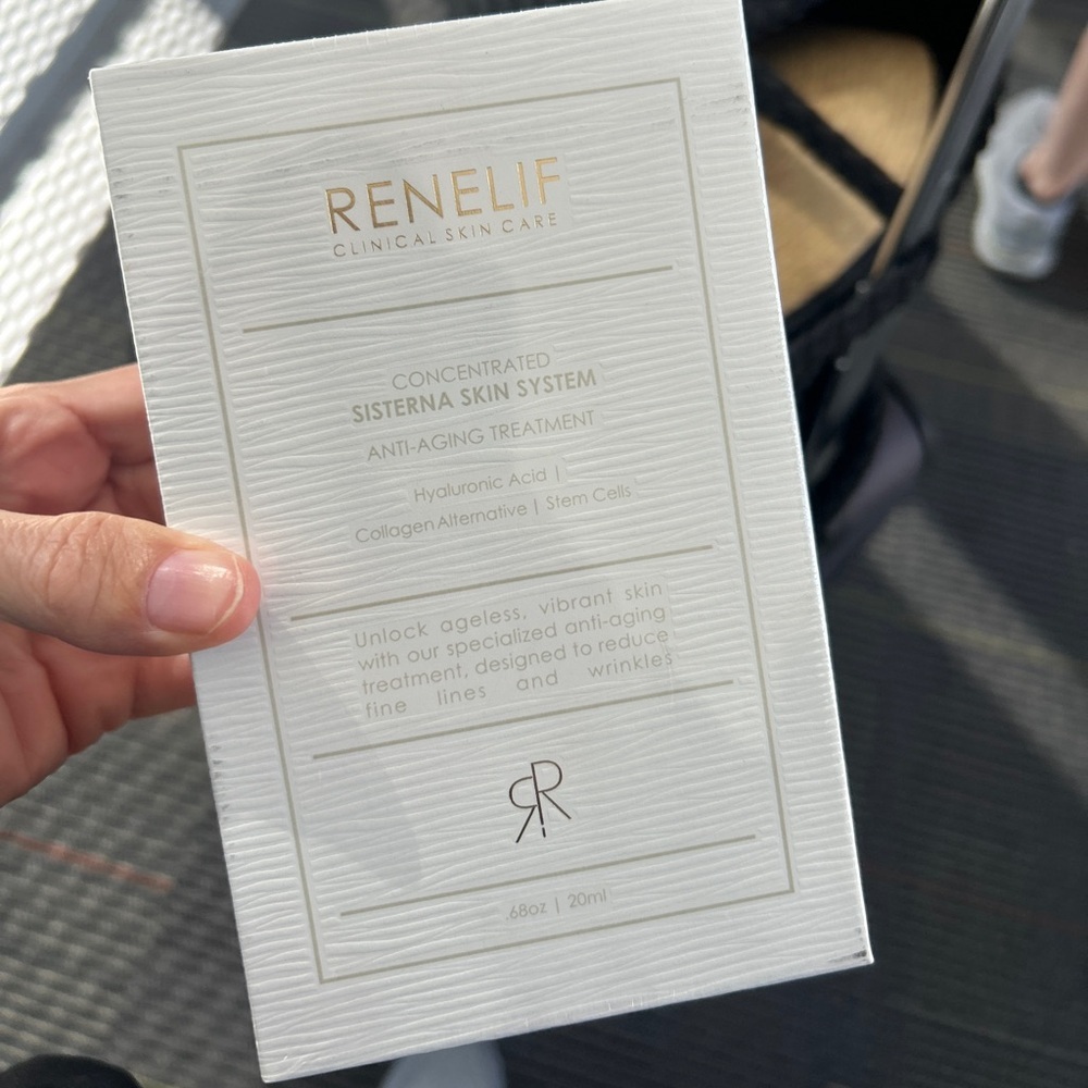 Renelif Concentrated Sisterna Skin System Anti-Aging Treatment - Picture 2 of 2